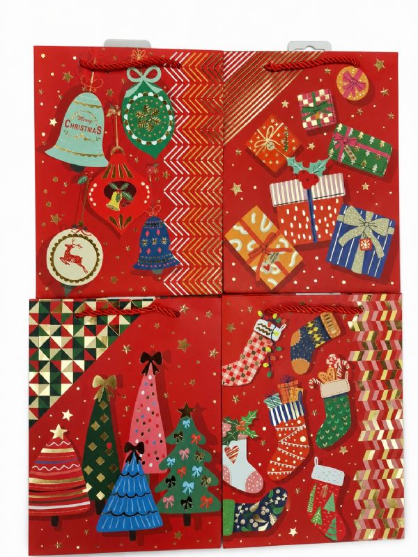 Photo of Medium Merry Traditions Gift Bag Pk12