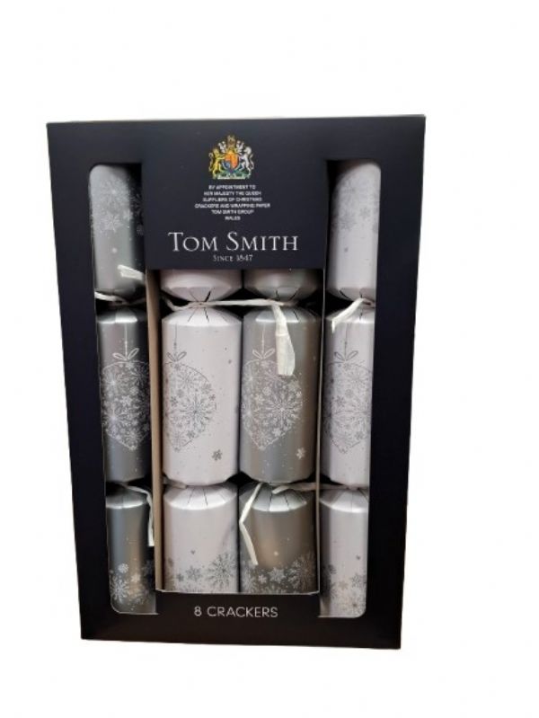 Photo of Tom Smith Xmas Crackers Silver Family Pk6